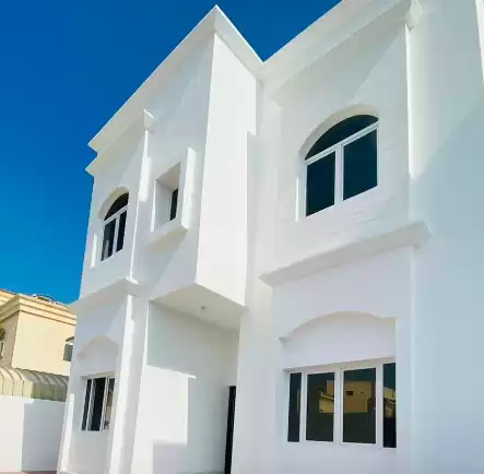 yerleşim Hazır Mülk 7+ Yatak Odası U/F Müstakil Villa  satılık içinde Doha #7265 - 1  image 